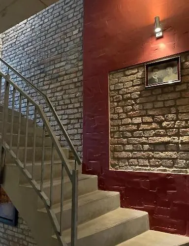 Deutzer Freiheit Hotel *